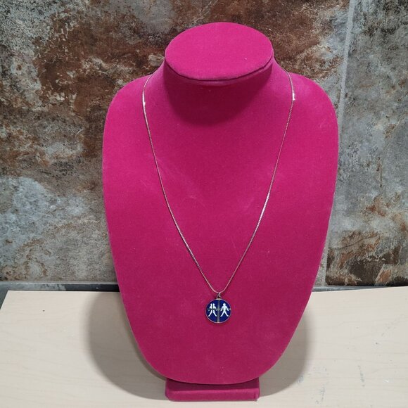 Silver Toned Necklace Round Dark Blue Steven Ministries Pendant - Picture 2 of 9